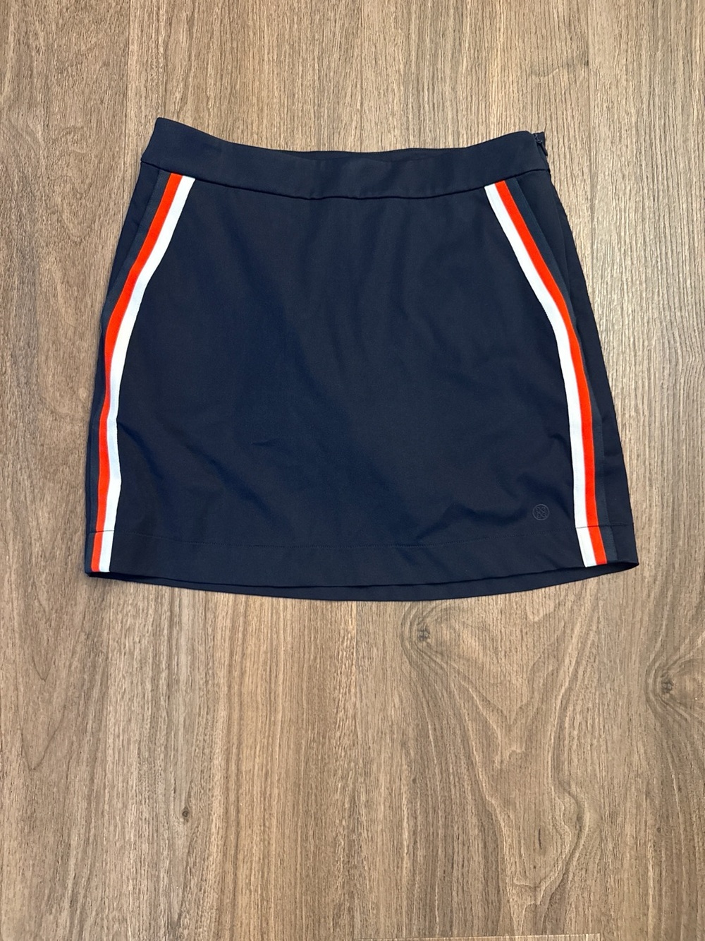 G/Fore Women’s size 6 tech tux skort Navy Red White Stripe Stretch Golf , size 6